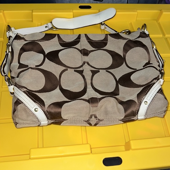 Coach - Picture 2 of 5